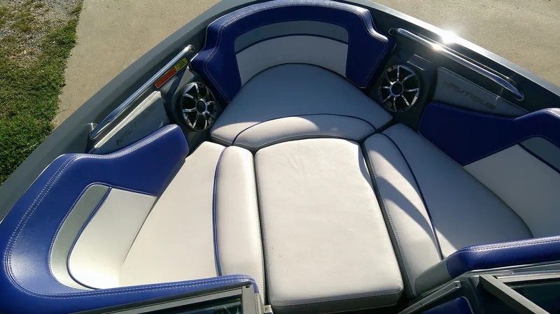 Slide: The Image of Nautique Sport Nautique 200 2015 - 12