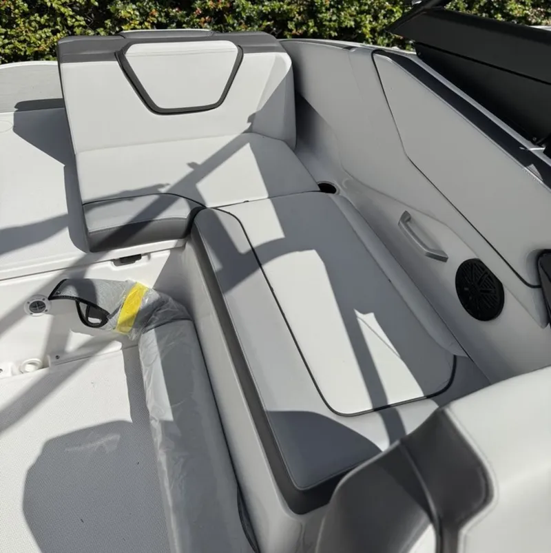 Slide: The Image of Yamaha AR250 2026 - 7