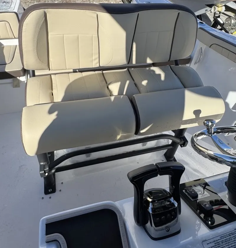 Slide: The Image of Yamaha 255 FSH Sport E 2026 - 13