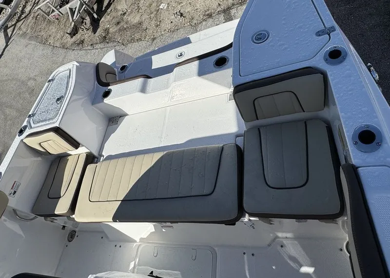 Slide: The Image of Yamaha 255 FSH Sport E 2026 - 6