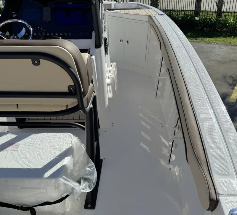 Slide: The Image of Yamaha 255 FSH Sport E 2026 - 9