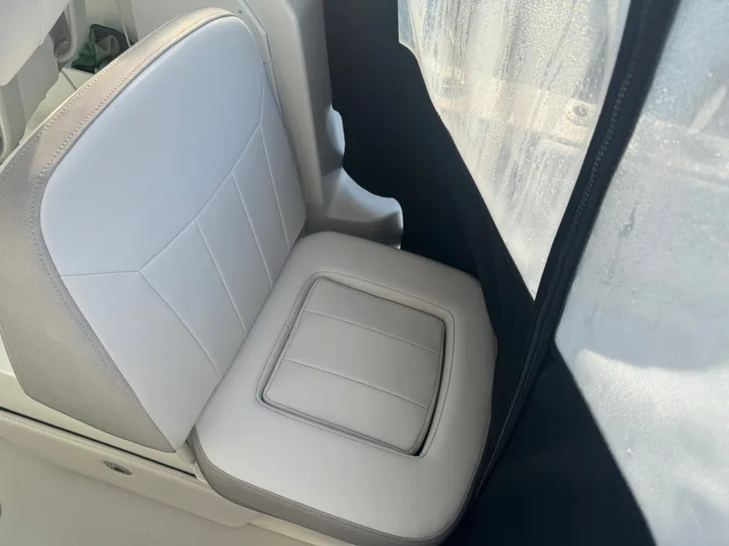 Slide: The Image of Parker Marine 2510 Xld 2021 - 15