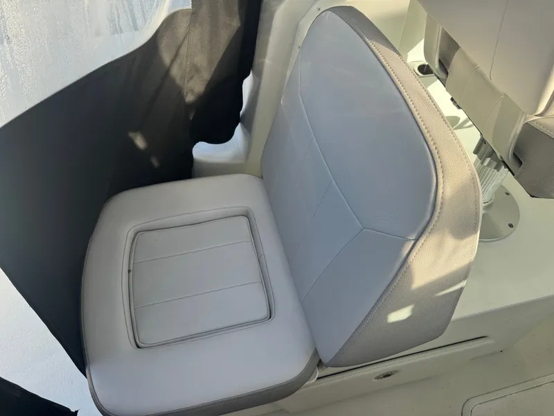 Slide: The Image of Parker Marine 2510 Xld 2021 - 16