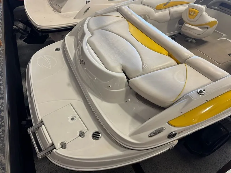 Slide: The Image of Crownline Boats 220 2009 - 10