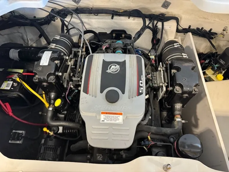 Slide: The Image of Crownline Boats 220 2009 - 6