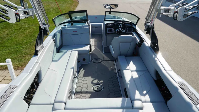 Slide: The Image of MasterCraft NXT24 2023 - 11