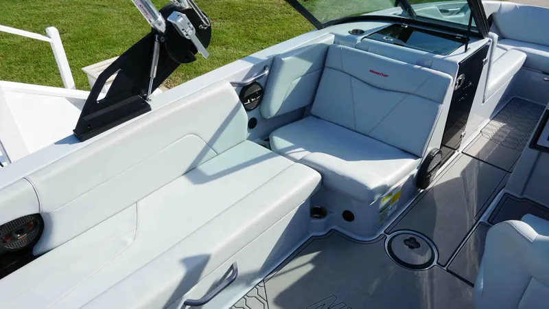 Slide: The Image of MasterCraft NXT24 2023 - 14