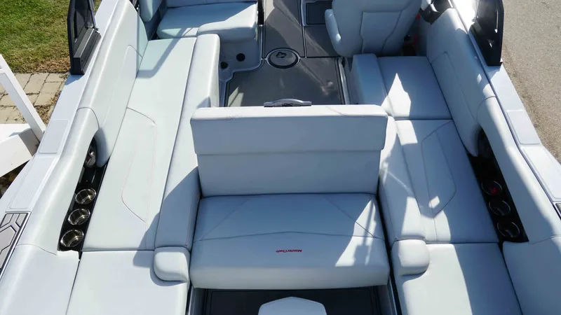 Slide: The Image of MasterCraft NXT24 2023 - 31