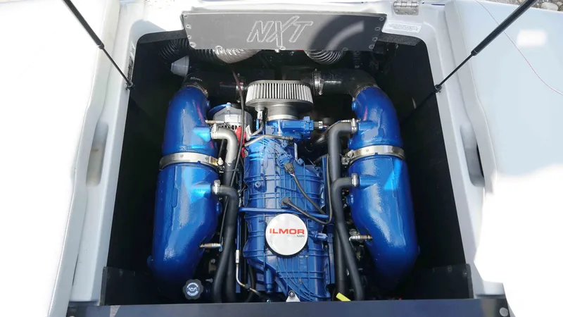 Slide: The Image of MasterCraft NXT24 2023 - 40