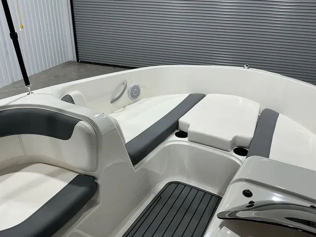 Slide: The Image of Bayliner Element E18 115HP 2022 - 15