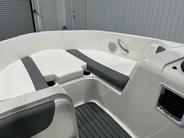 Slide: The Image of Bayliner Element E18 115HP 2022 - 6