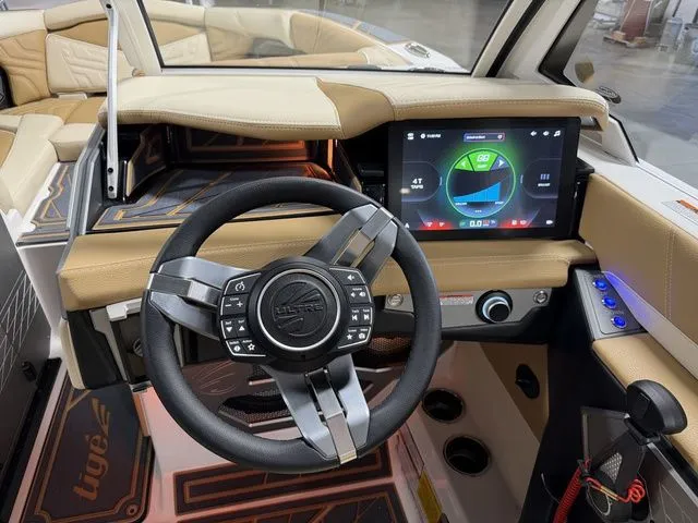 Slide: The Image of Tigé Ultré 23ZX 2026 - 13