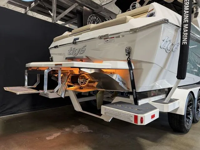 Slide: The Image of Tigé Ultré 23ZX 2026 - 5