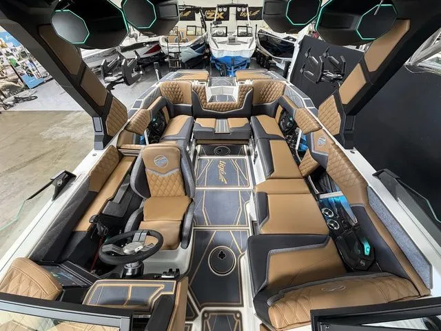 Slide: The Image of Tigé 24RZX 2026 - 15