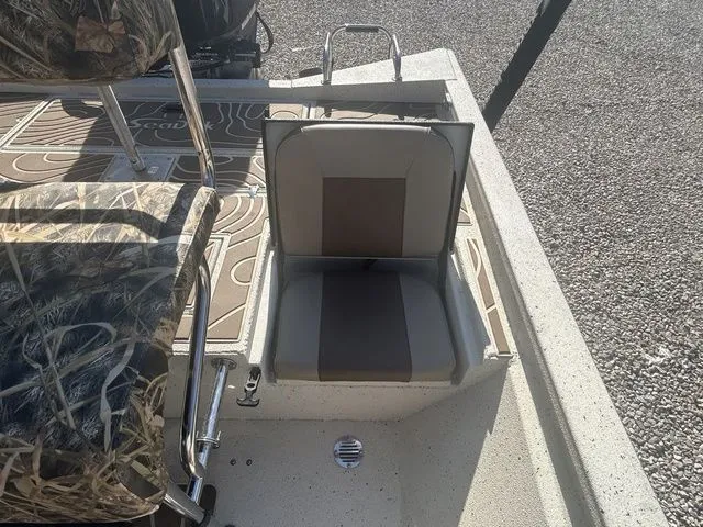 Slide: The Image of Xpress H22B 2022 - 15