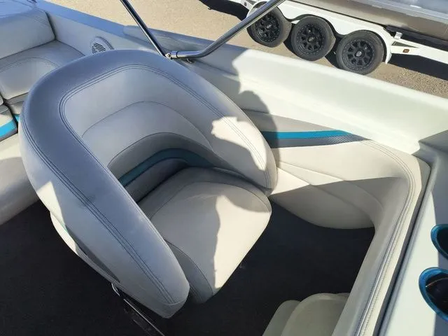 Slide: The Image of Baja 24 Outlaw Open Bow 1997 - 8