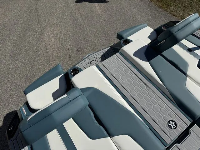 Slide: The Image of MasterCraft XT23 2026 - 10