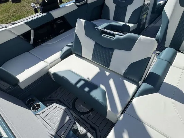 Slide: The Image of MasterCraft XT23 2026 - 21