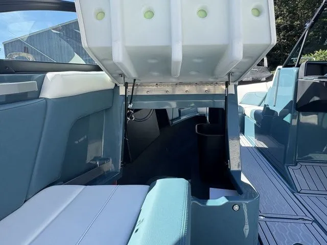 Slide: The Image of MasterCraft XT23 2026 - 23