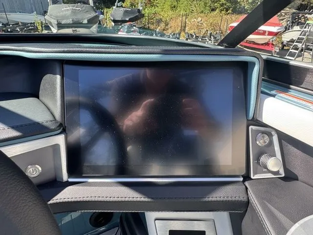 Slide: The Image of MasterCraft XT23 2026 - 25