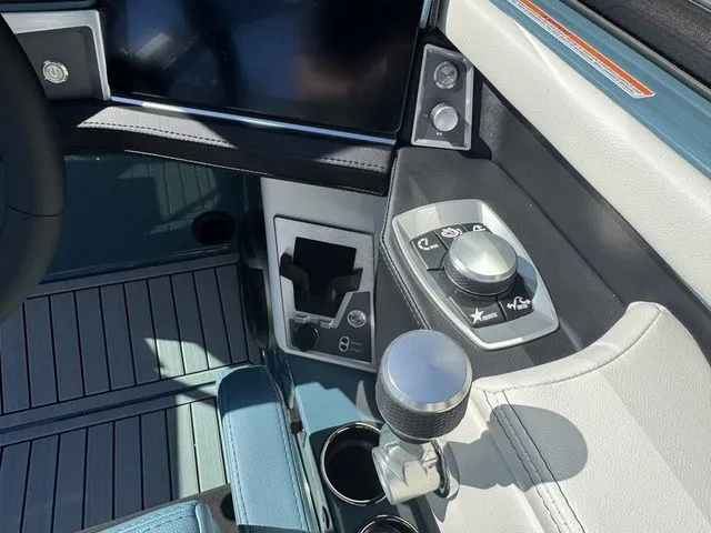 Slide: The Image of MasterCraft XT23 2026 - 27