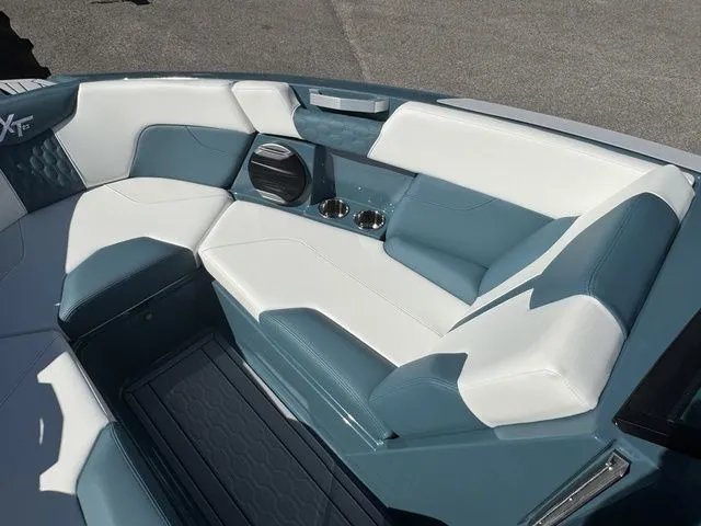 Slide: The Image of MasterCraft XT23 2026 - 32