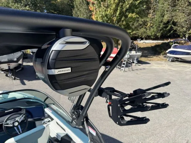 Slide: The Image of MasterCraft XT23 2026 - 36