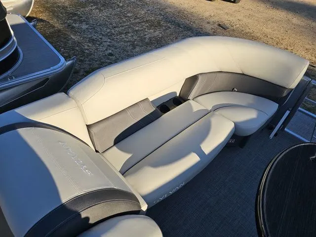 Slide: The Image of Sylvan Mirage 8524 CLZ DH 2026 - 4