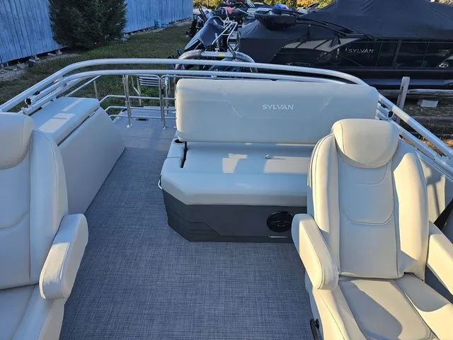 Slide: The Image of Sylvan Mirage 8524 CLZ DH 2026 - 6