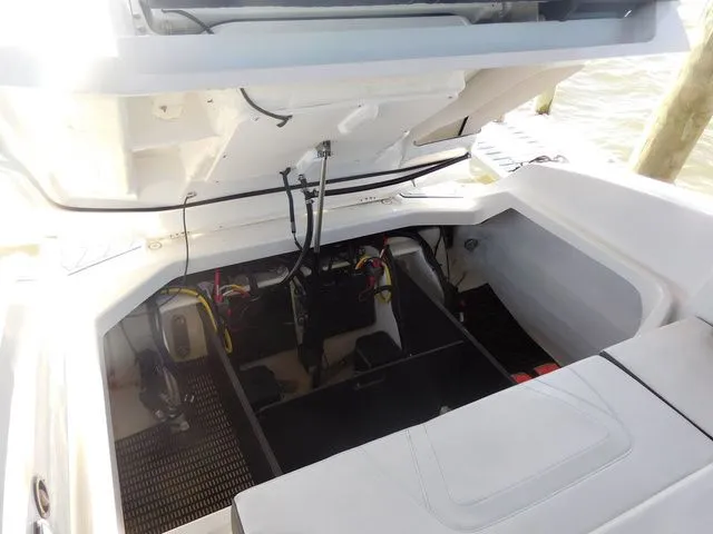 Slide: The Image of Monterey 305SS 2023 - 8