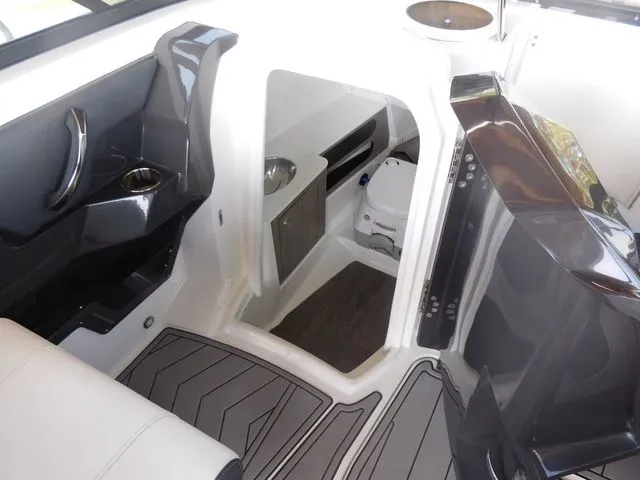 Slide: The Image of Monterey 305SS Super Sport 2023 - 23