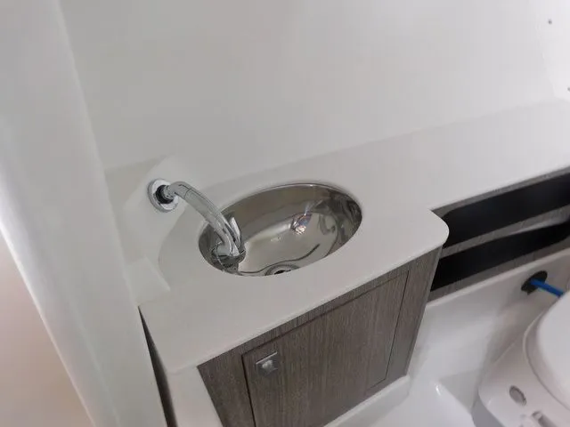 Slide: The Image of Monterey 305SS Super Sport 2023 - 24