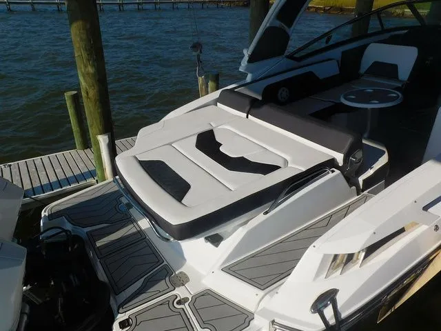 Slide: The Image of Monterey 305SS Super Sport 2023 - 32