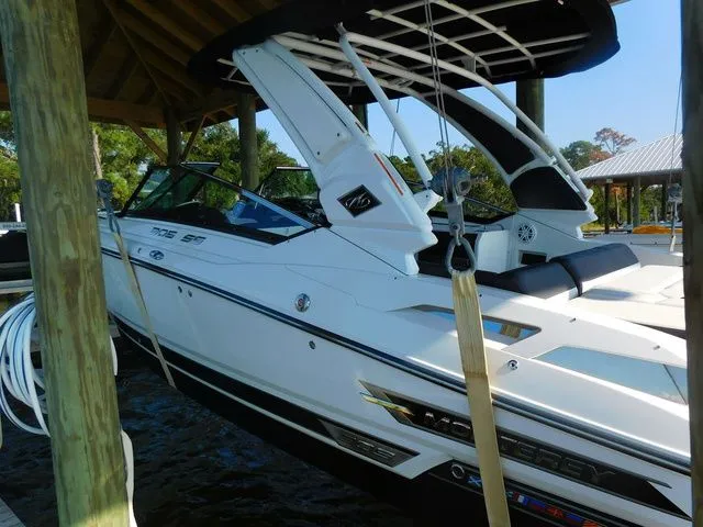 Slide: The Image of Monterey 305SS Super Sport 2023 - 4