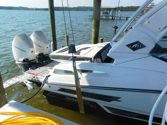 Slide: The Image of Monterey 305SS Super Sport 2023 - 5