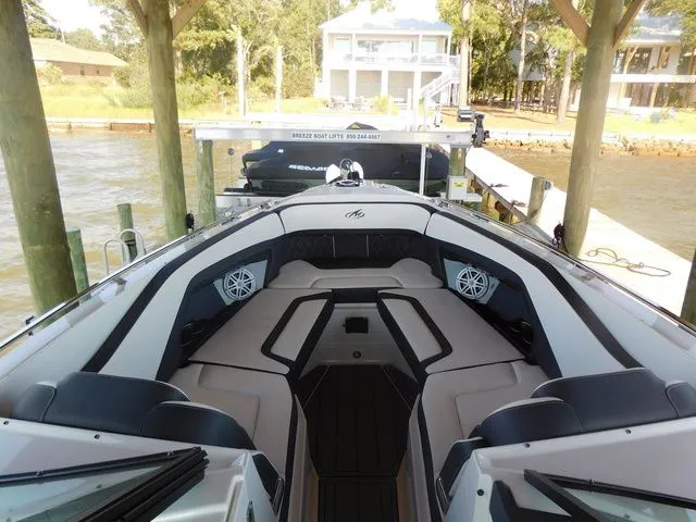 Slide: The Image of Monterey 305SS Super Sport 2023 - 6