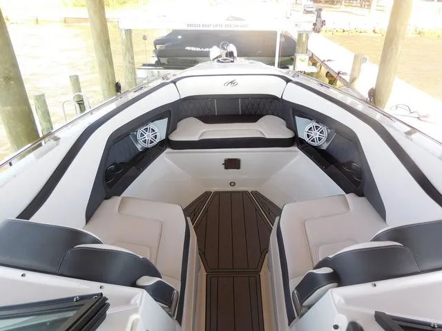 Slide: The Image of Monterey 305SS Super Sport 2023 - 7