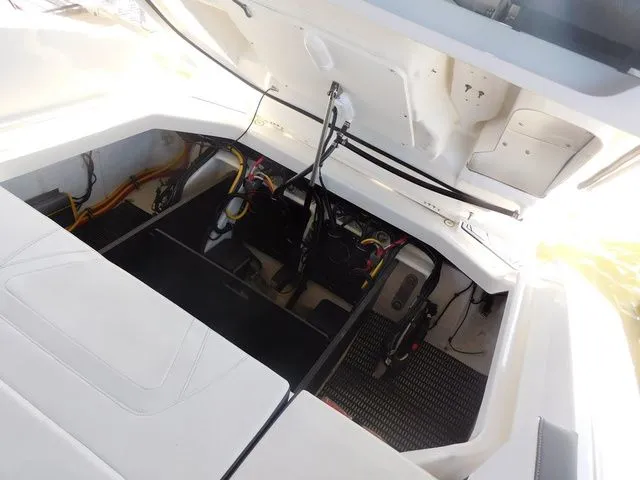 Slide: The Image of Monterey 305SS Super Sport 2023 - 9