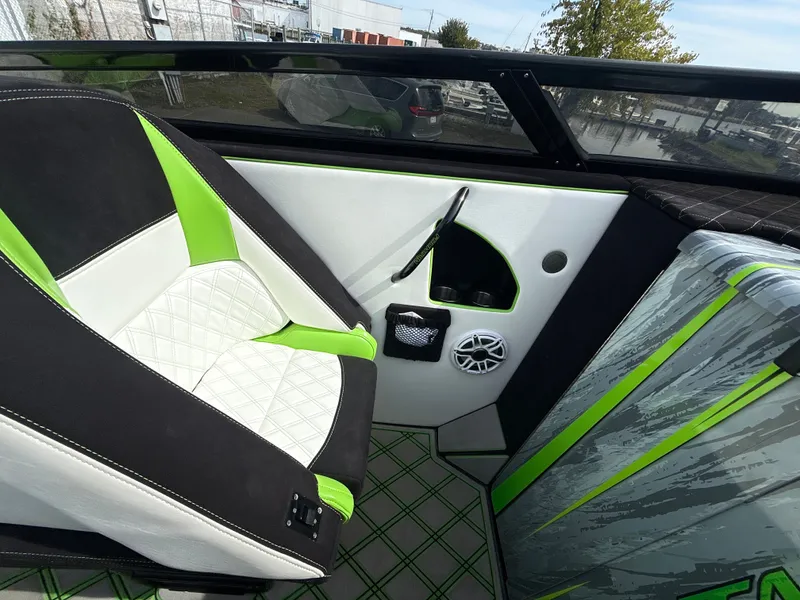 Slide: The Image of Fountain Lightning 2000 - 7