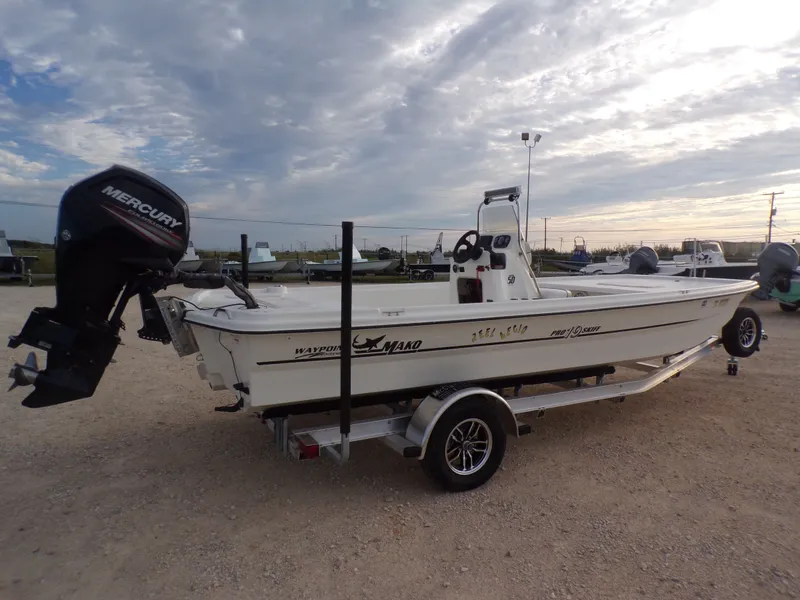 Slide: The Image of Mako Pro Skiff 19 CC 2017 - 9