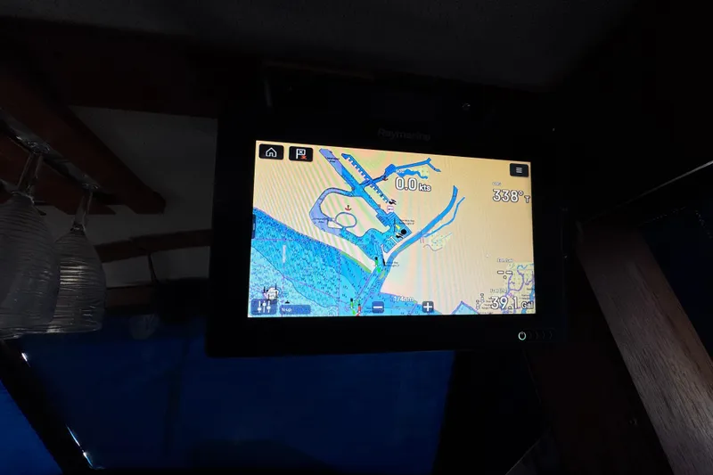 Slide: The Image of Navigation screen on 1985 Carver 3607 Aft Cabin Motor Yacht displaying nautical map. - 47