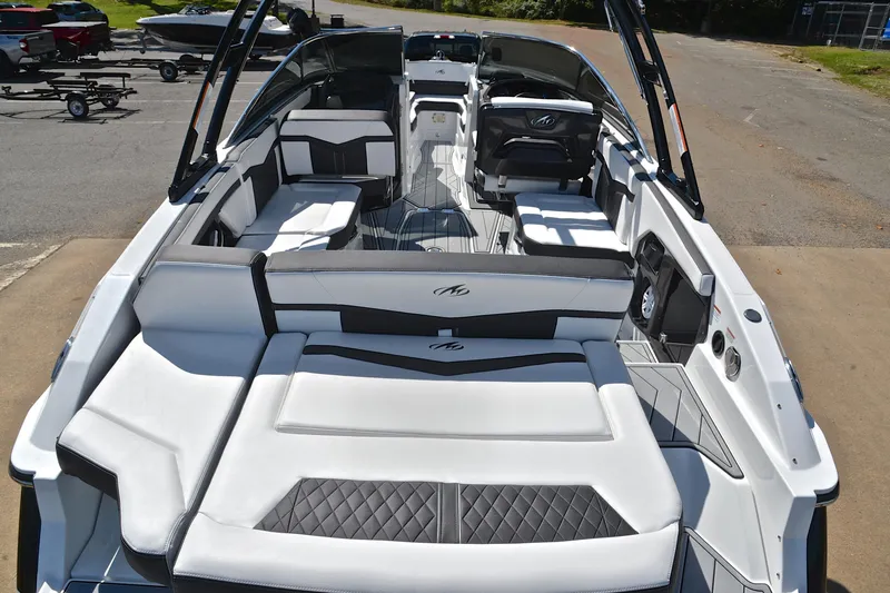 Slide: The Image of 2023 Monterey 275SS Super Sport boat interior with luxurious seating and modern design. - 18