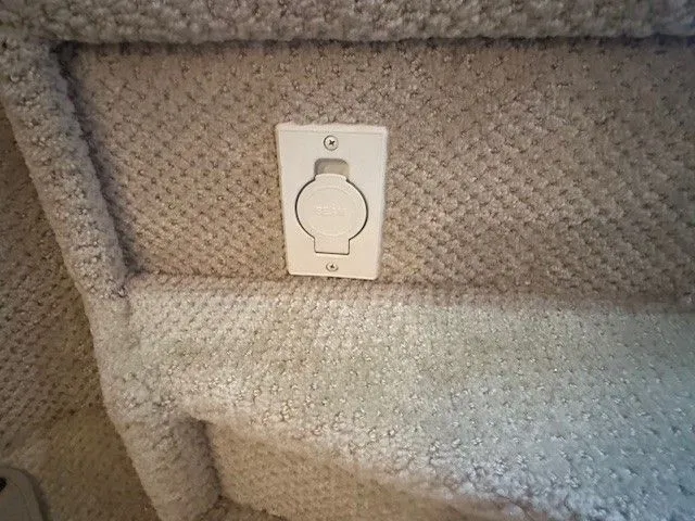 Slide: The Image of Sea Ray 38 Sundancer 2006 - 32