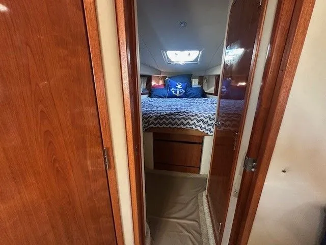 Slide: The Image of Sea Ray 38 Sundancer 2006 - 34