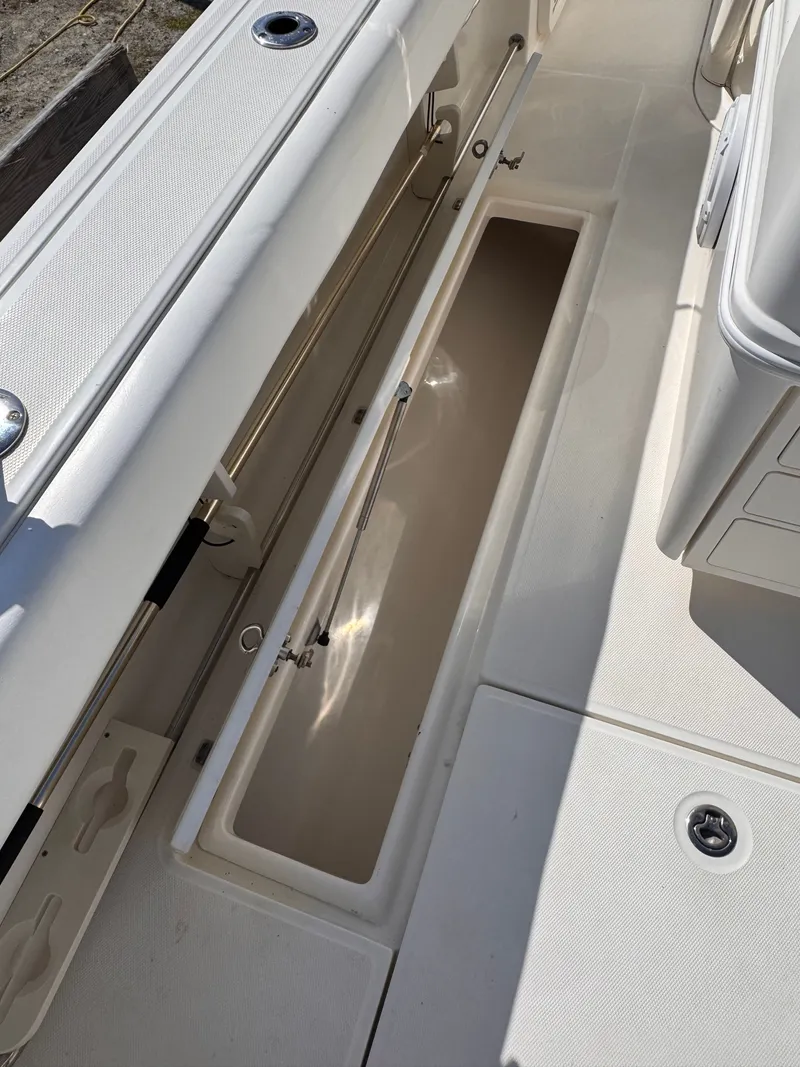 Slide: The Image of Boston Whaler 320 Outrage 2015 - 17