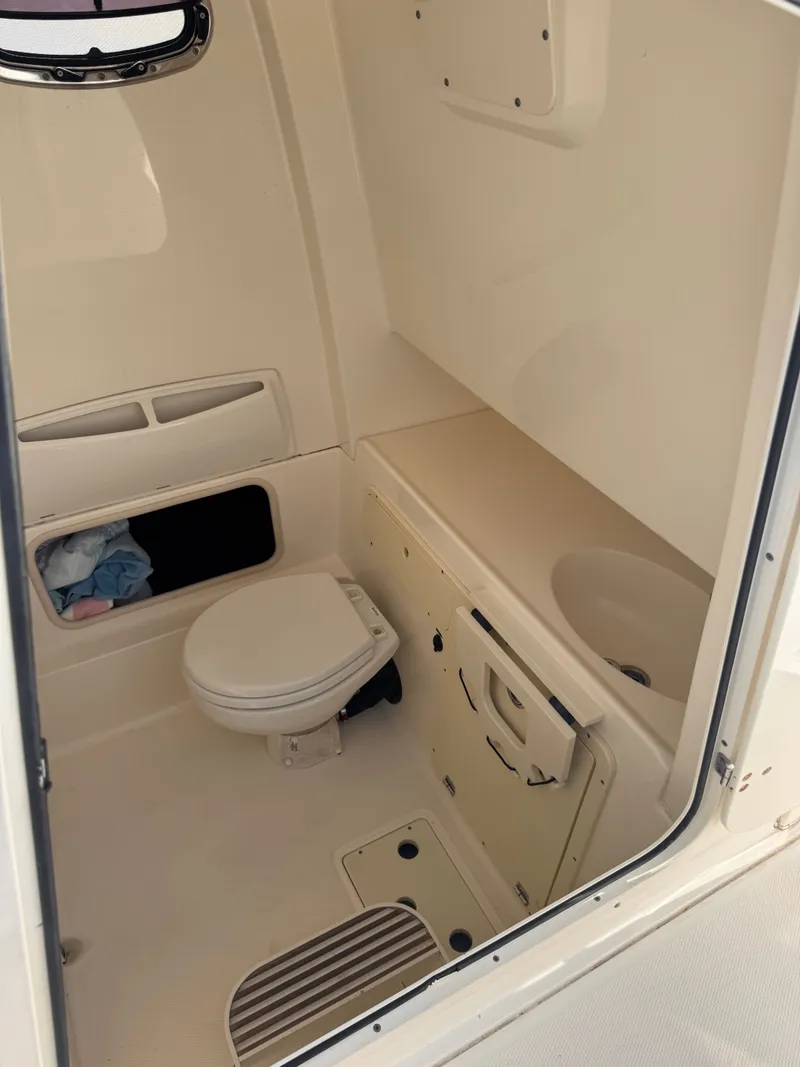 Slide: The Image of Boston Whaler 320 Outrage 2015 - 24