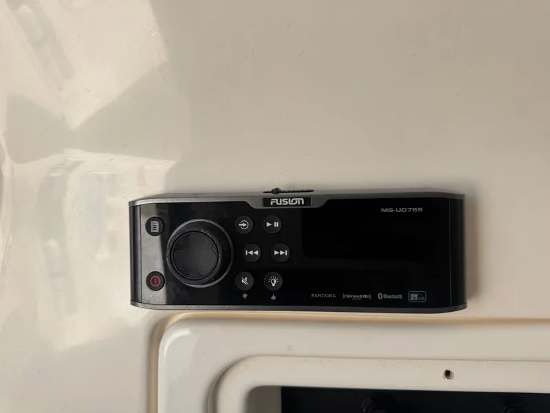 Slide: The Image of Boston Whaler 320 Outrage 2015 - 26