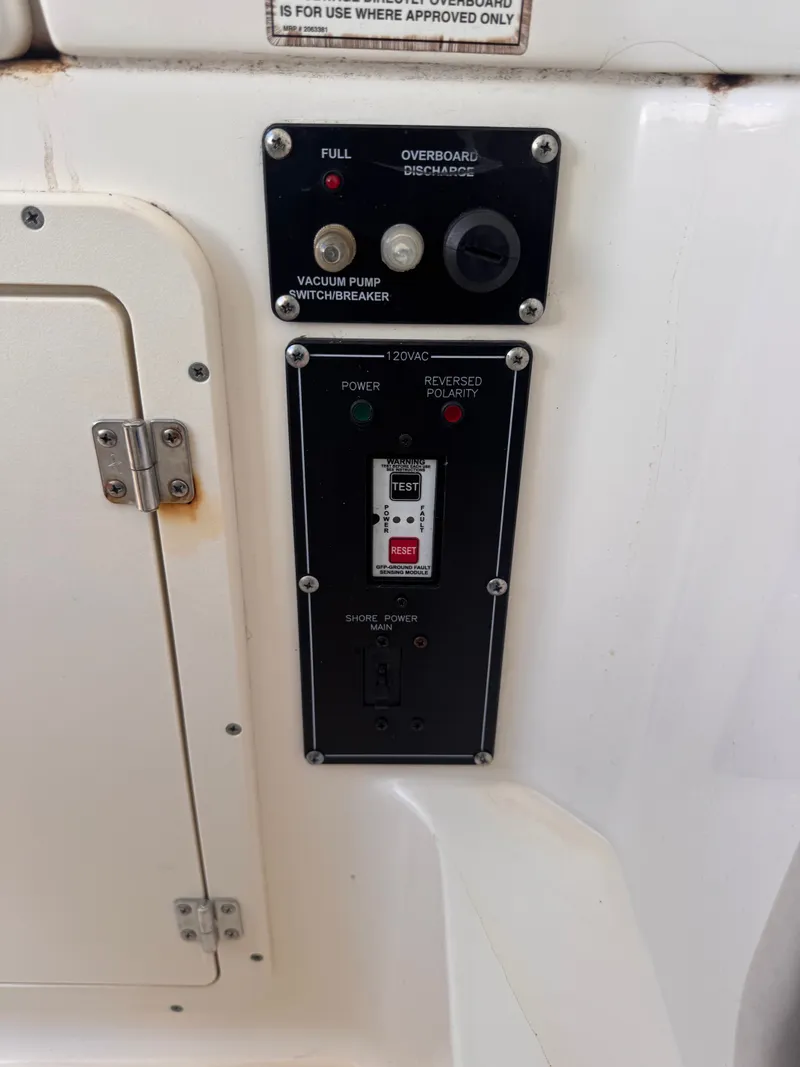 Slide: The Image of Boston Whaler 320 Outrage 2015 - 27