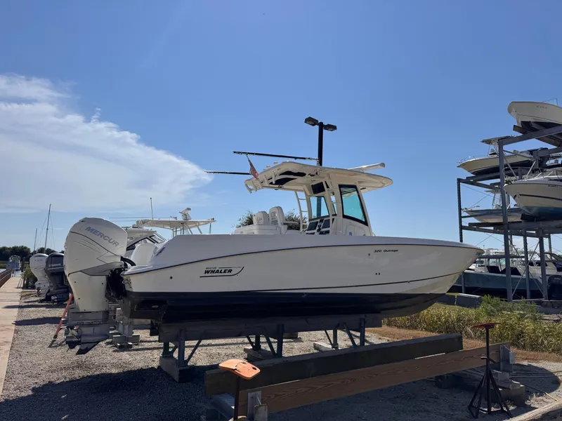 Slide: The Image of Boston Whaler 320 Outrage 2015 - 4