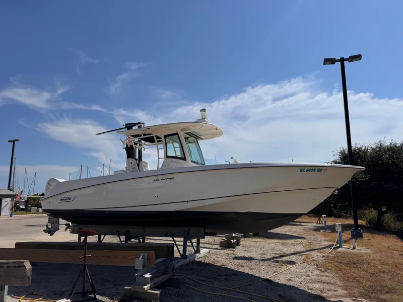 Slide: The Image of Boston Whaler 320 Outrage 2015 - 5